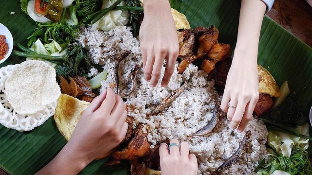 Detail Tangan Untuk Makan Nomer 14
