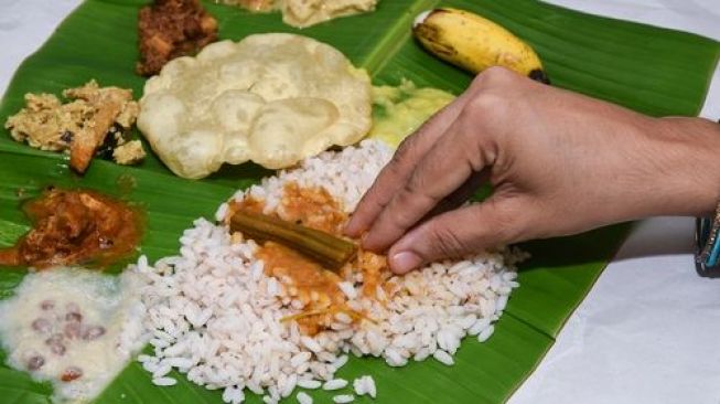Detail Tangan Untuk Makan Nomer 2