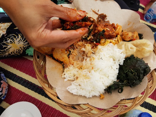 Detail Tangan Untuk Makan Nomer 15