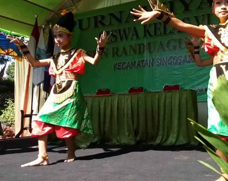 Detail Tari Garuda Nusantara Nomer 44