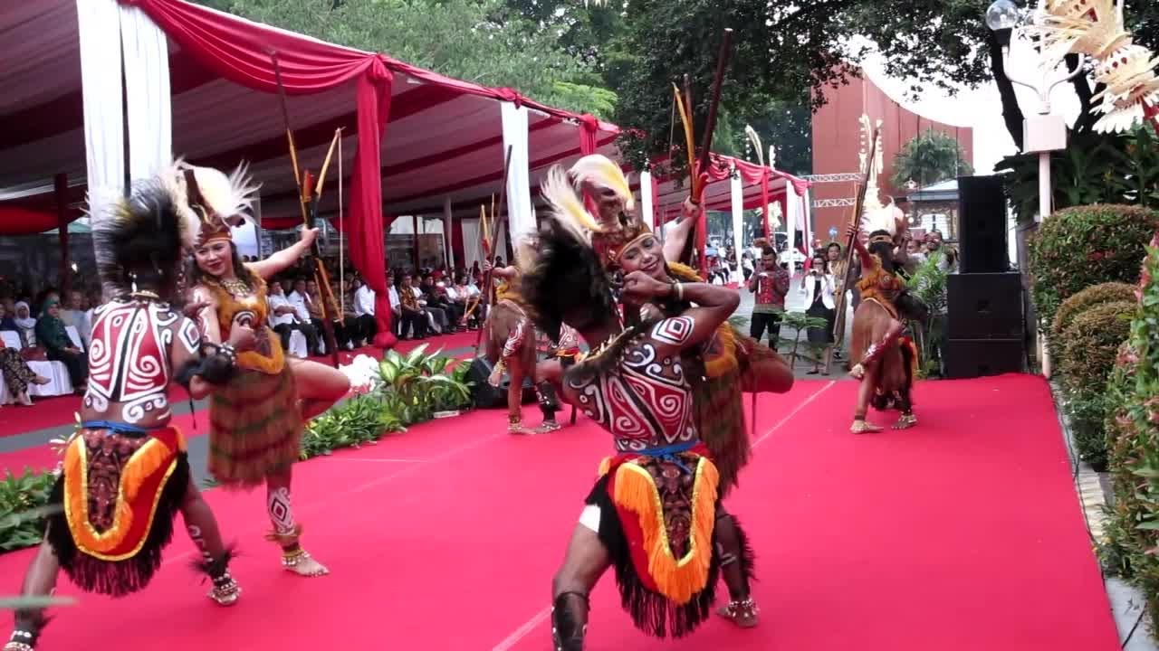 Detail Tari Perang Papua Nomer 15