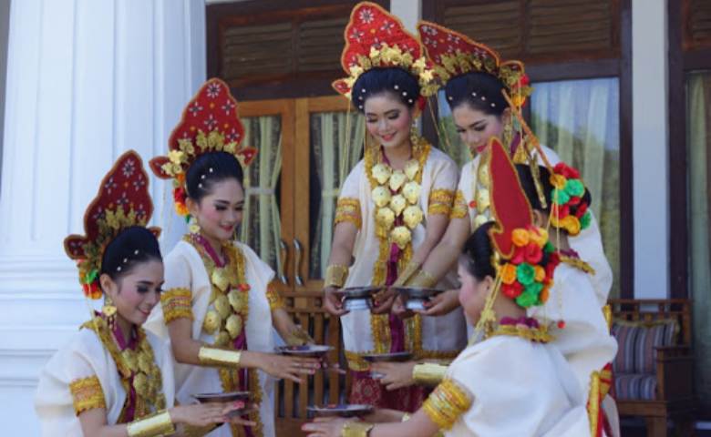 Detail Tari Tradisional Beserta Gambarnya Nomer 42