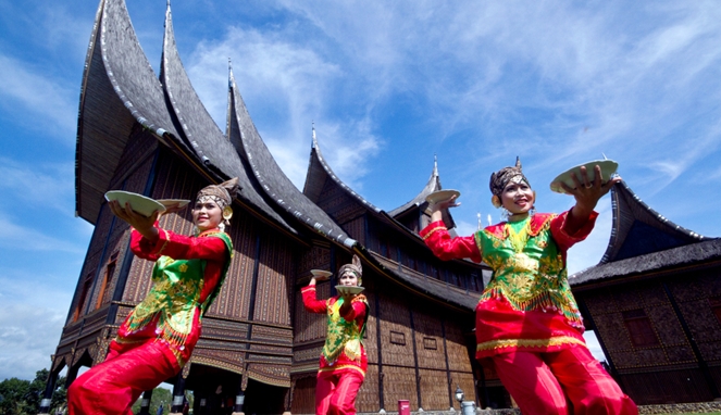 Detail Tarian Tradisional Indonesia Nomer 33