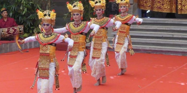 Detail Tarian Tradisional Kamboja Nomer 12