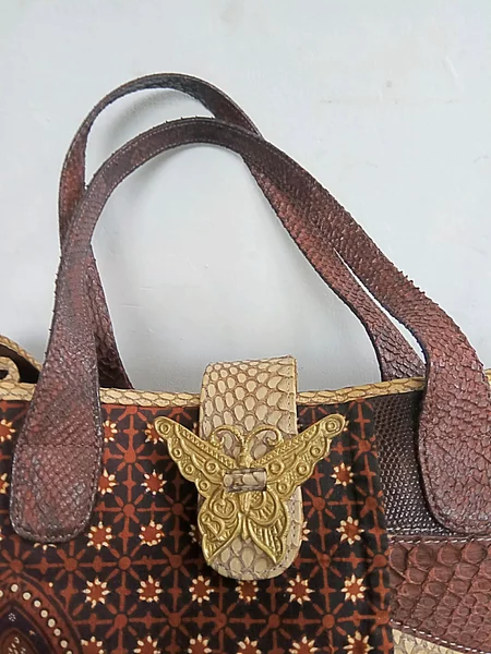 Detail Tas Batik Chic Nomer 9