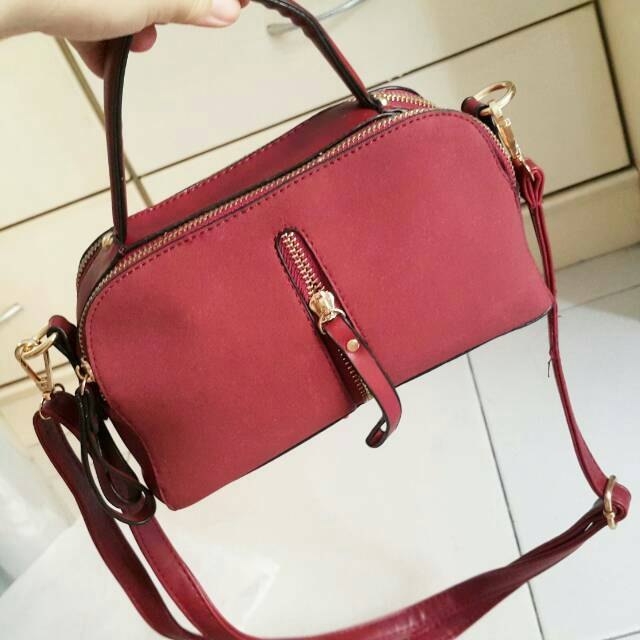 Detail Tas Merah Maroon Nomer 14