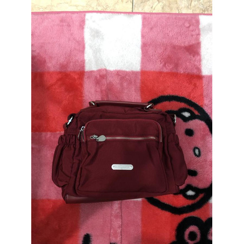 Detail Tas Merah Maroon Nomer 41