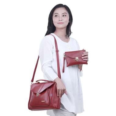 Detail Tas Merah Maroon Nomer 53