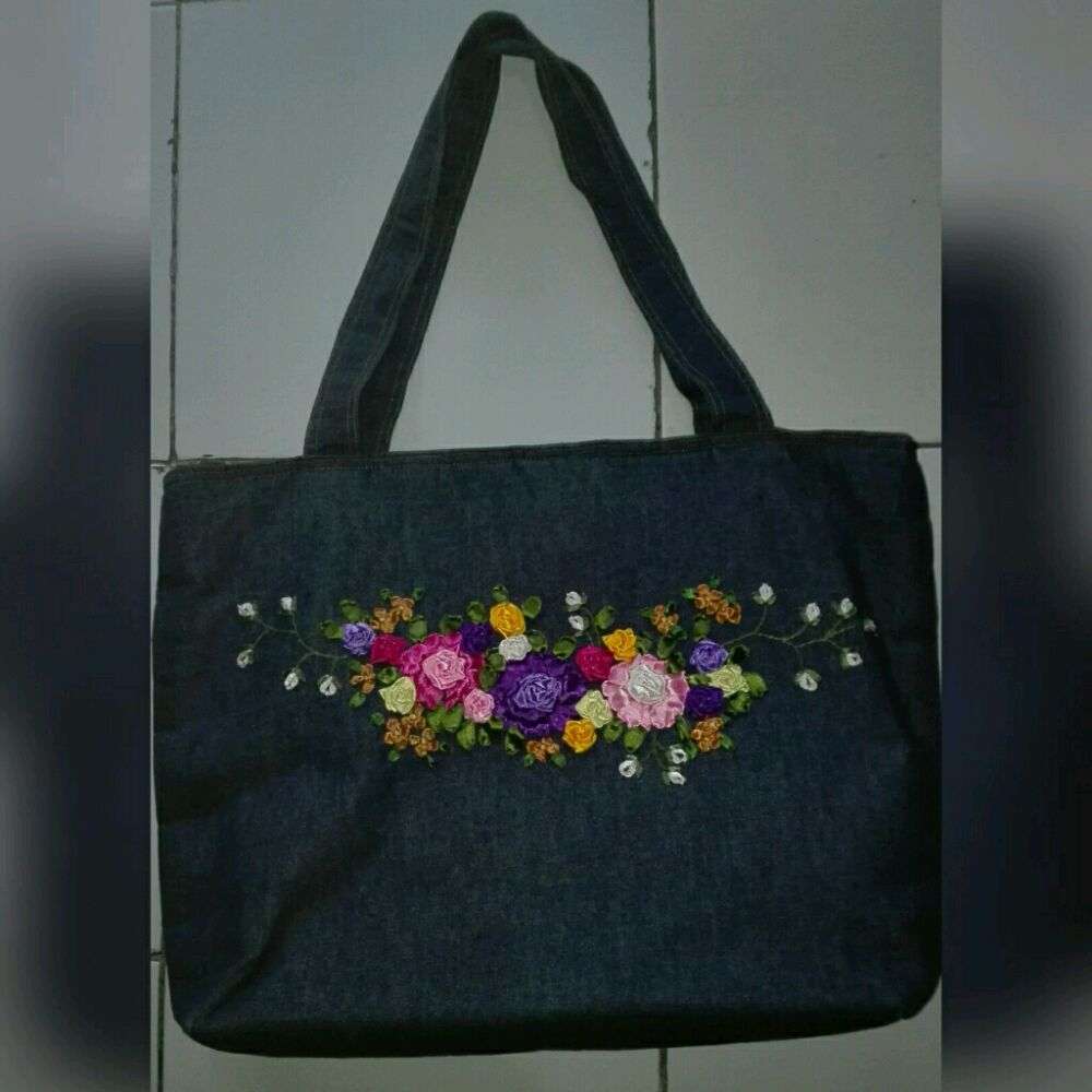 Detail Tas Sulam Benang Nomer 37