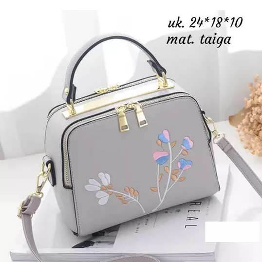 Detail Tas Undangan Wanita Nomer 11