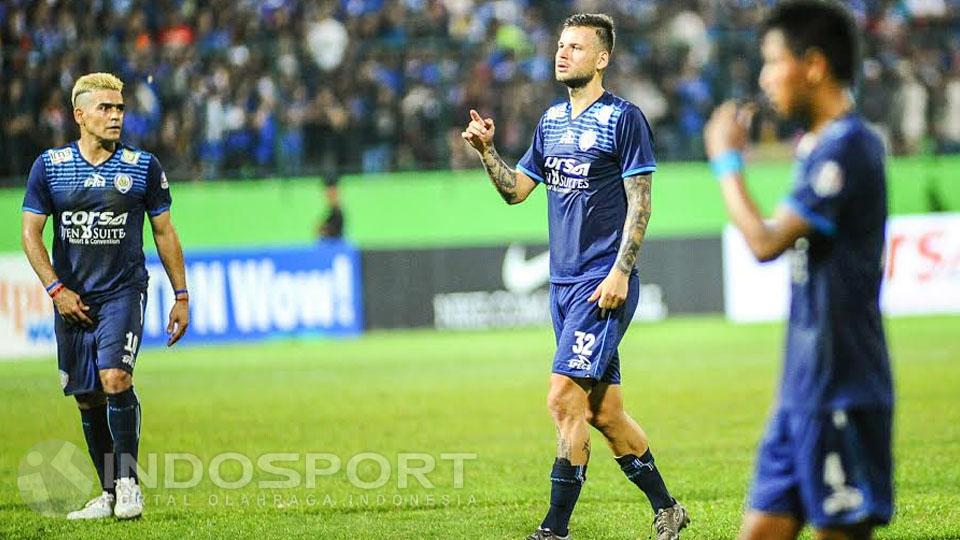 Detail Tato Arema Nomer 44