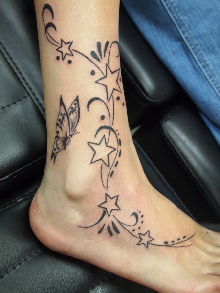 Detail Tato Di Kaki Simple Nomer 4
