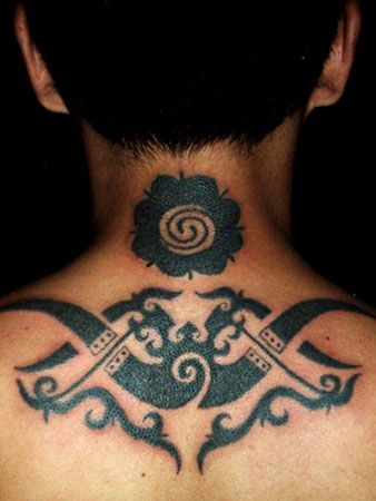 Detail Tato Di Punggung Simple Nomer 35