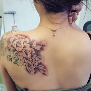 Detail Tato Di Punggung Simple Nomer 49