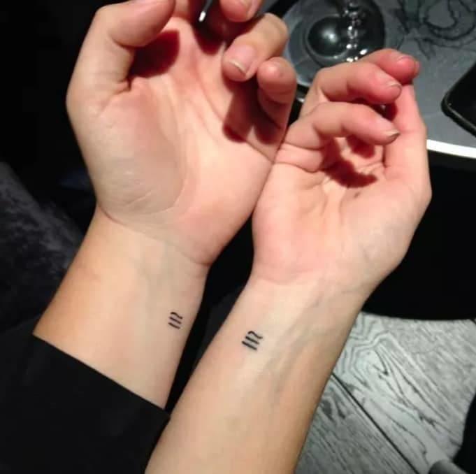 Detail Tatto Simple Di Tangan Nomer 17