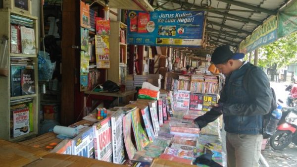 Detail Tempat Jual Buku Bekas Nomer 47