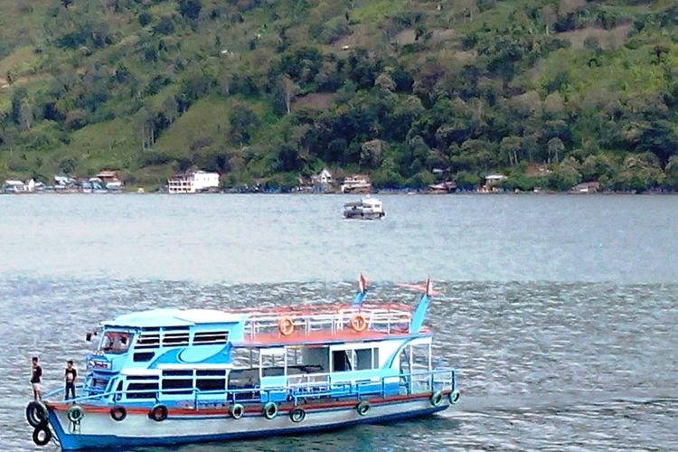 Detail Tenggelam Kapal Di Danau Toba Nomer 20