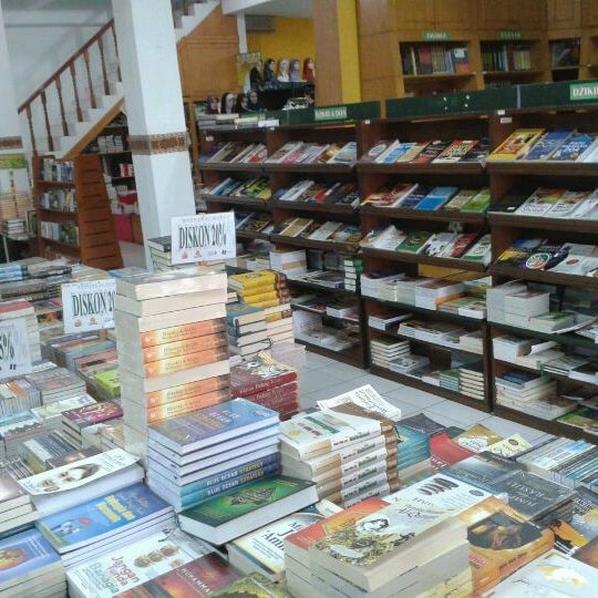Detail Terban Toko Buku Nomer 17