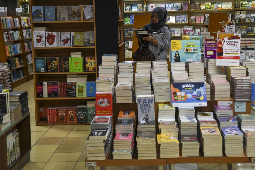Detail Terban Toko Buku Nomer 25