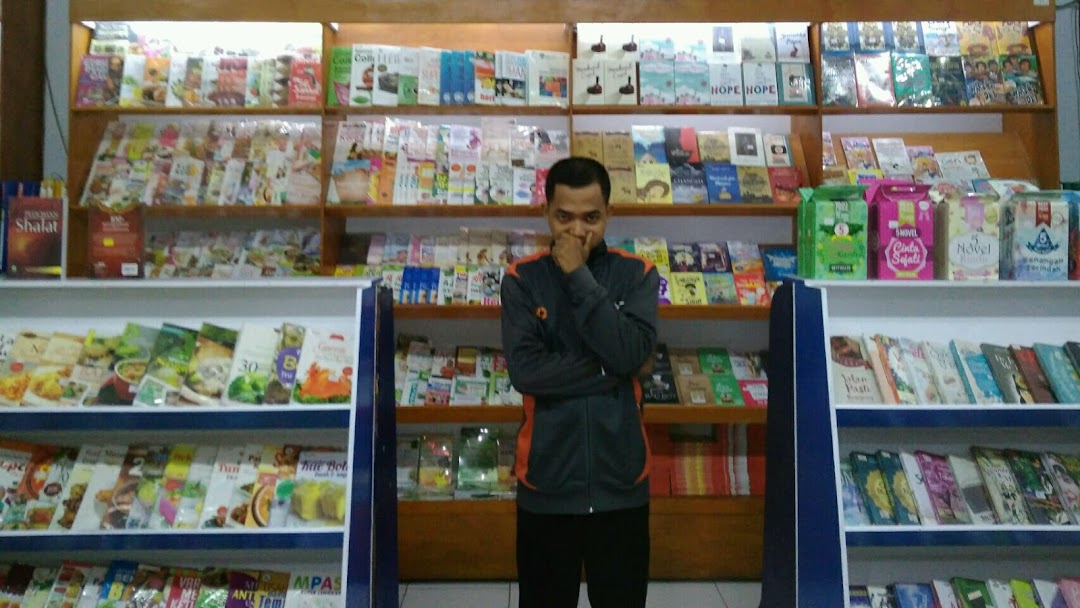 Detail Toko Buku Gresik Nomer 14