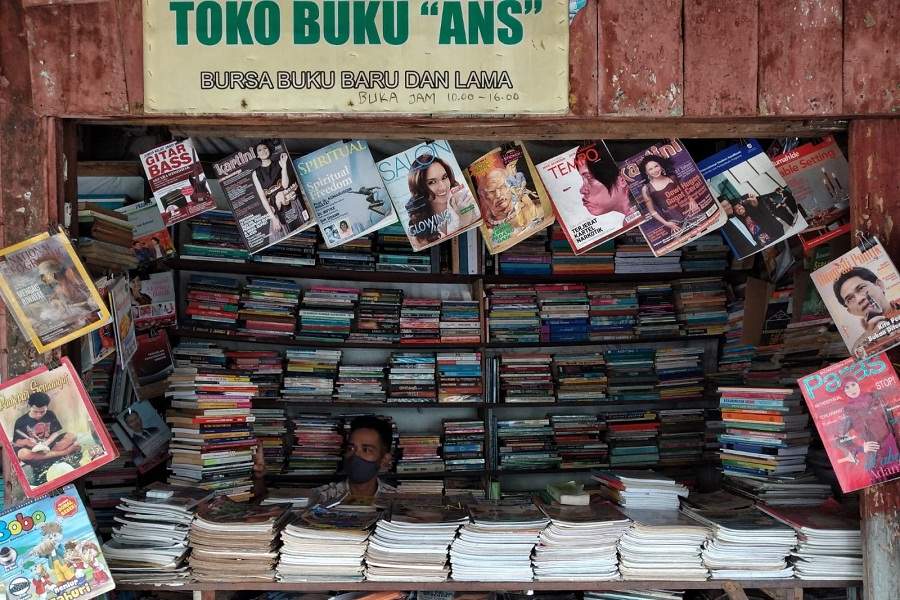 Detail Toko Buku Jatinegara Nomer 17