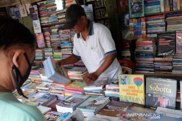 Detail Toko Buku Jatinegara Nomer 36