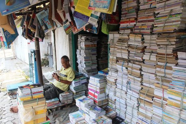 Detail Toko Buku Paket Smp Terdekat Nomer 37