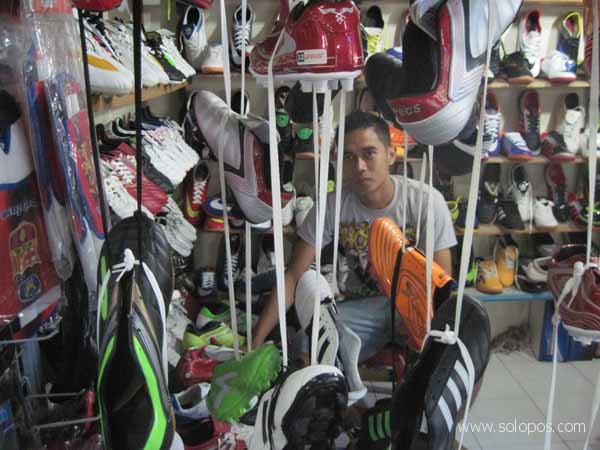 Detail Toko Sepatu Futsal Di Solo Nomer 44