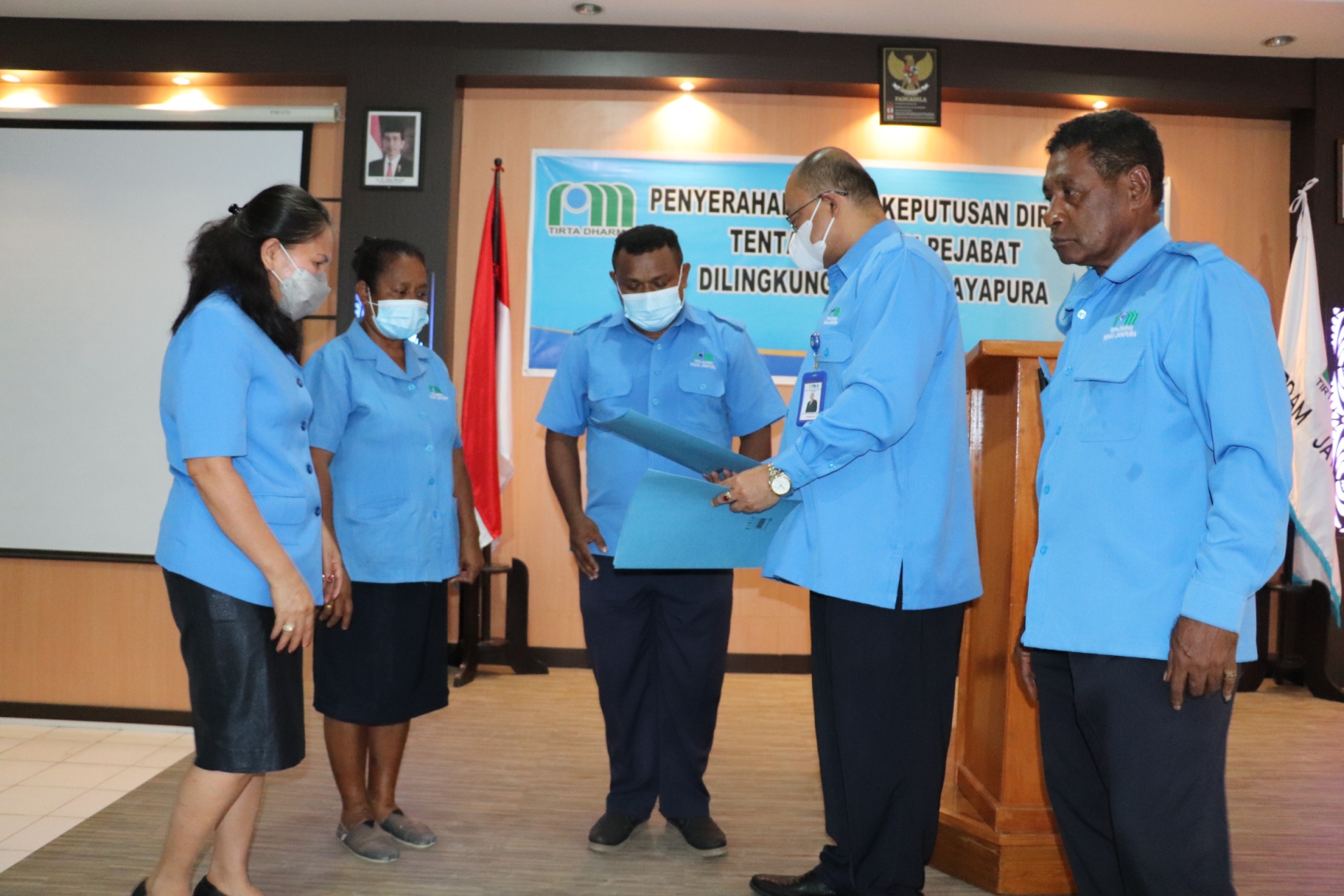 Detail Tukang Ledeng Adalah Nomer 40