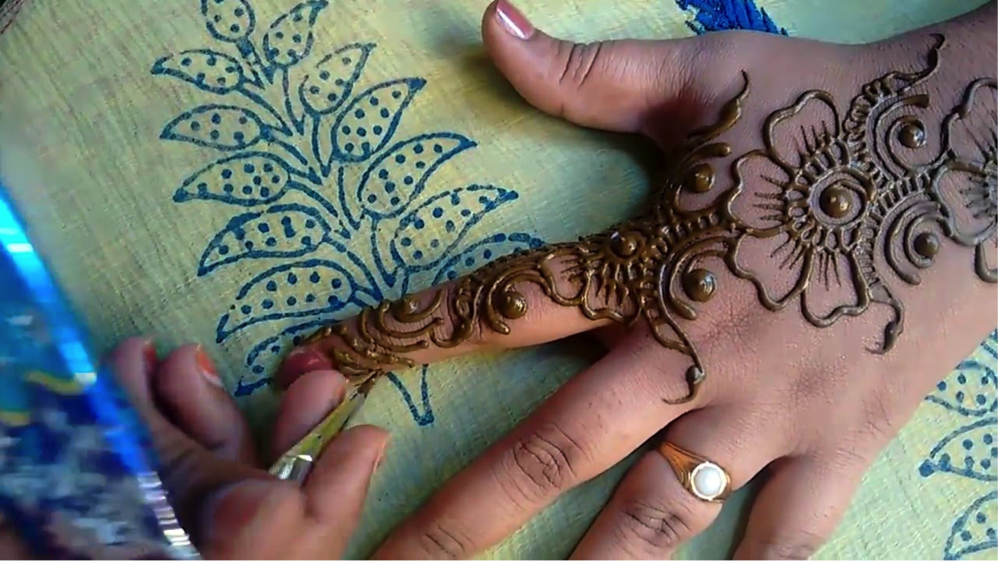 Detail Tutorial Henna Simple Nomer 41