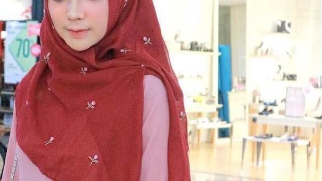 Detail Tutorial Hijab Buat Lebaran Nomer 31