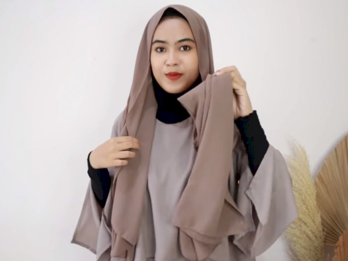 Detail Tutorial Hijab Buat Lebaran Nomer 37