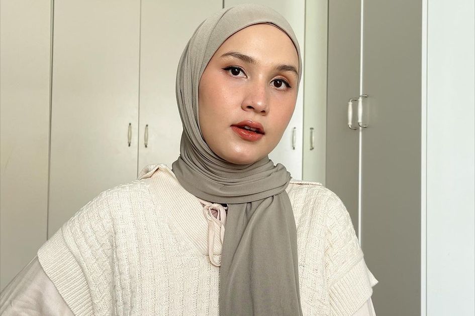 Detail Tutorial Hijab Buat Lebaran Nomer 40