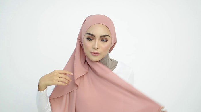 Detail Tutorial Kerudung Panjang Nomer 38