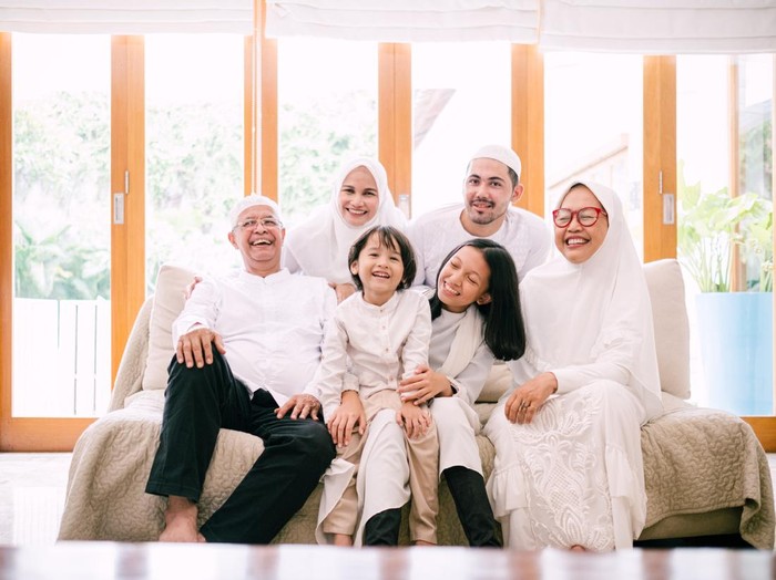 Detail Ucapan Idul Fitri Dengan Foto Keluarga Nomer 13