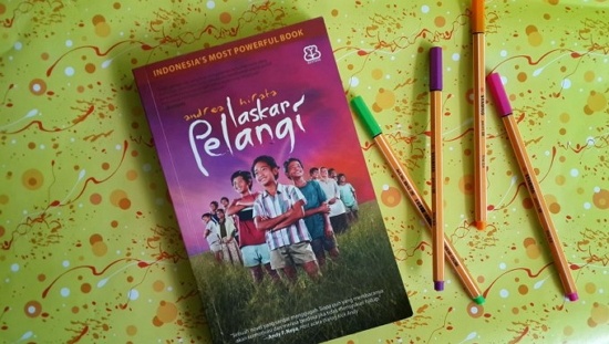 Detail Ulasan Buku Laskar Pelangi Nomer 44