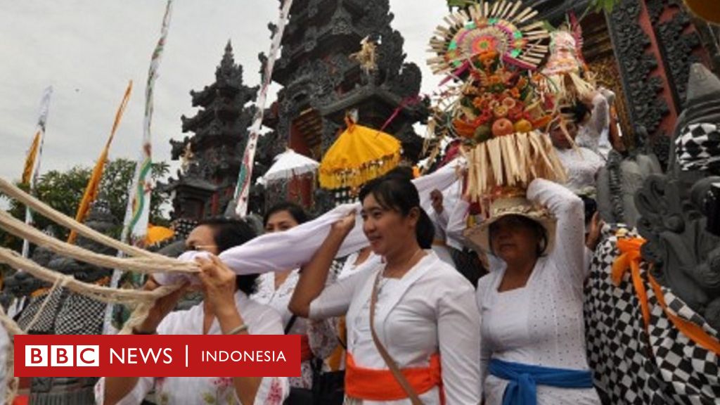 Detail Upacara Keagamaan Agama Buddha Nomer 19