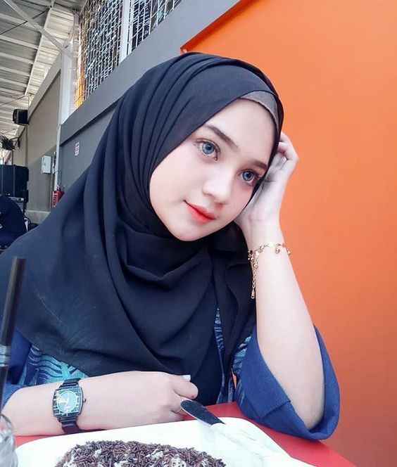 Detail Wanita Cantik Berjilbab Kumpulan Foto Nomer 29