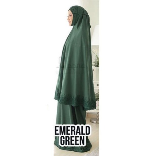 Detail Warna Emerald Green Adalah Nomer 14