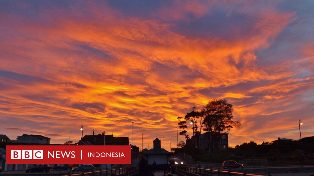 Detail Warna Matahari Pada Senja Atau Sore Hari Adalah Nomer 21