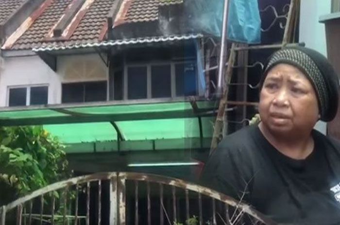 Detail Yang Dilakukan Wanita Saat Di Rumah Sendiri Nomer 13