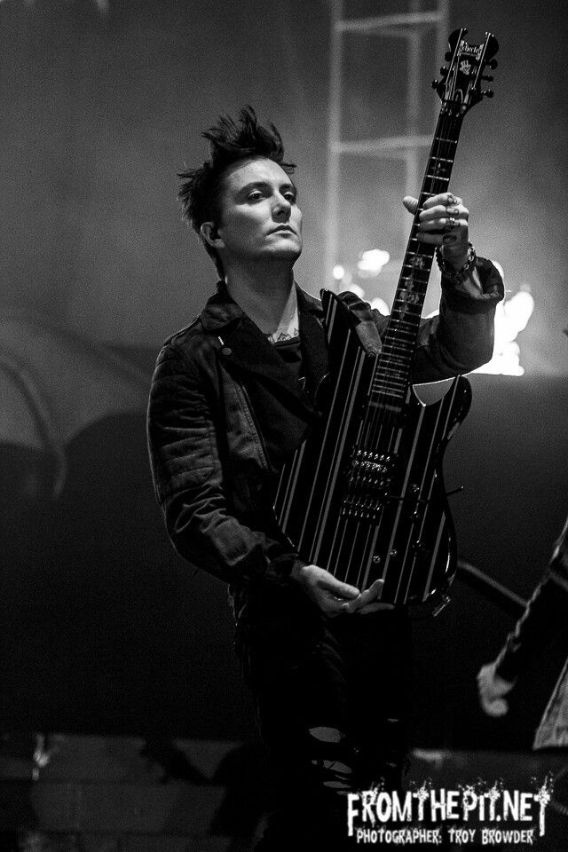 Detail Download Logo Synyster Gates Nomer 13