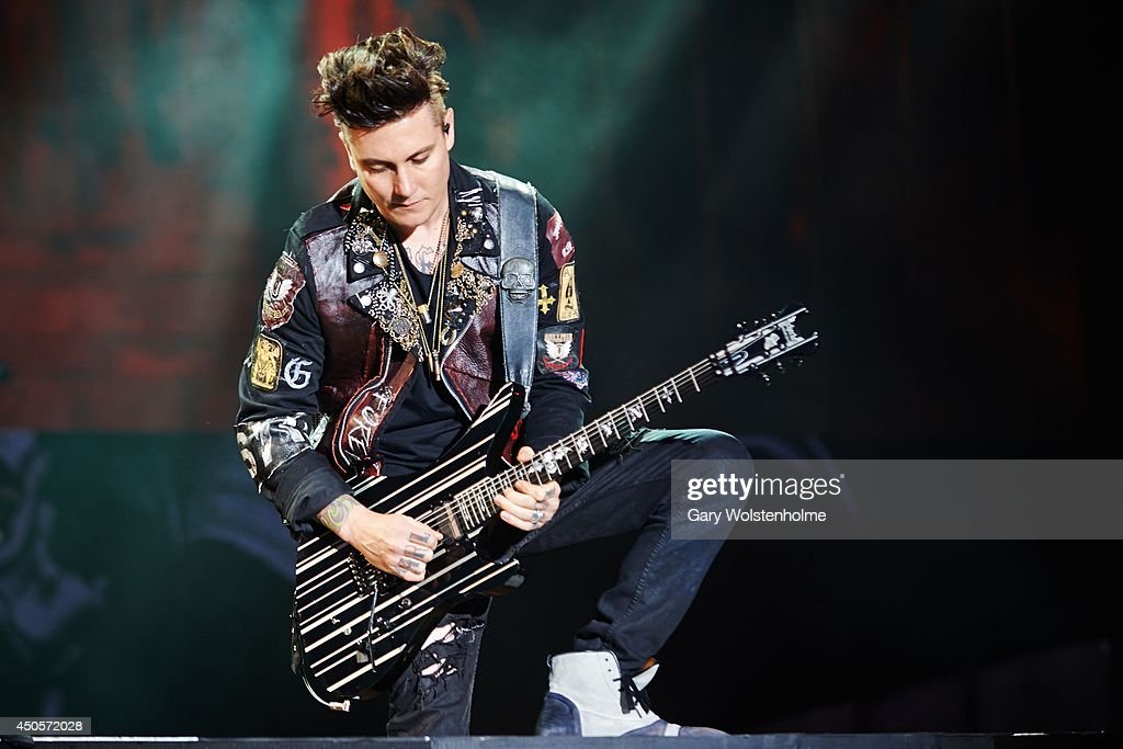 Detail Download Logo Synyster Gates Nomer 24