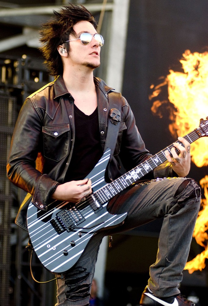 Detail Download Logo Synyster Gates Nomer 26