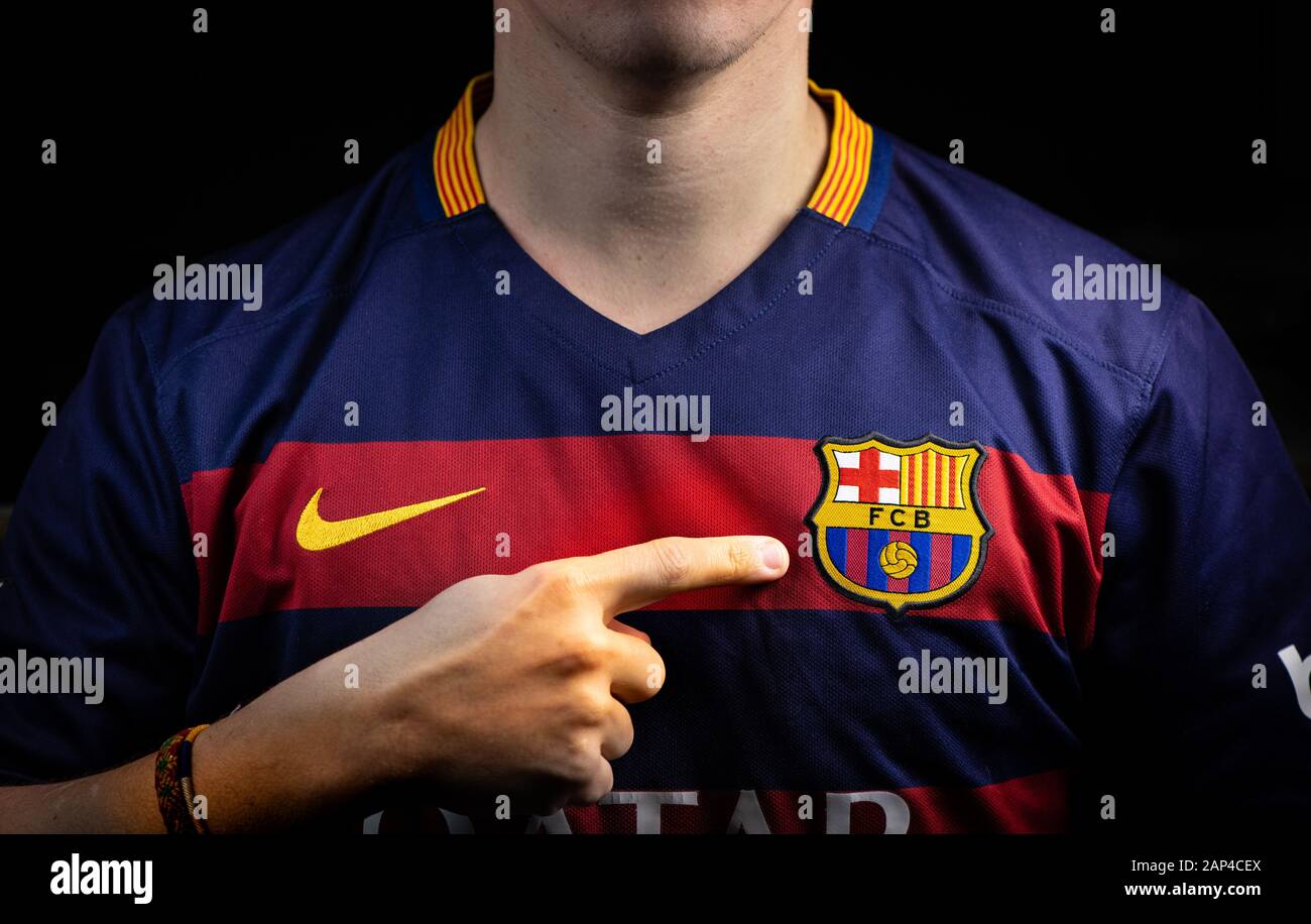 Detail Download Logo Winner Di Jersey Barca Nomer 5