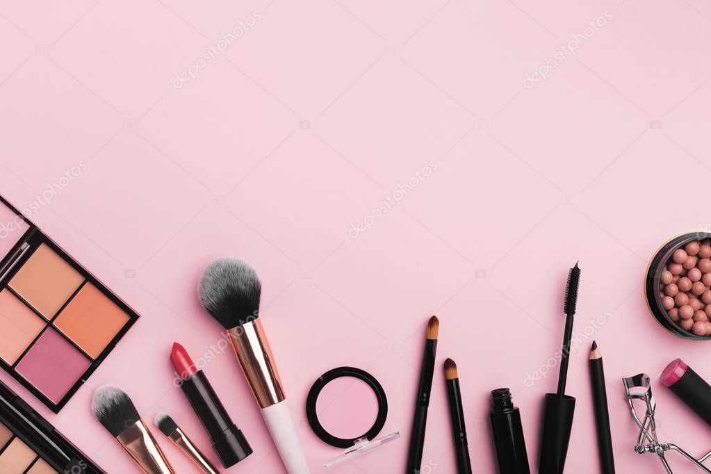 Background Makeup - KibrisPDR