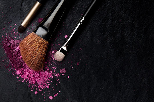 Detail Background Makeup Nomer 24