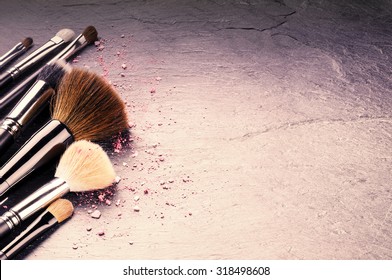 Detail Background Makeup Nomer 32