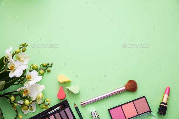 Detail Background Makeup Nomer 42