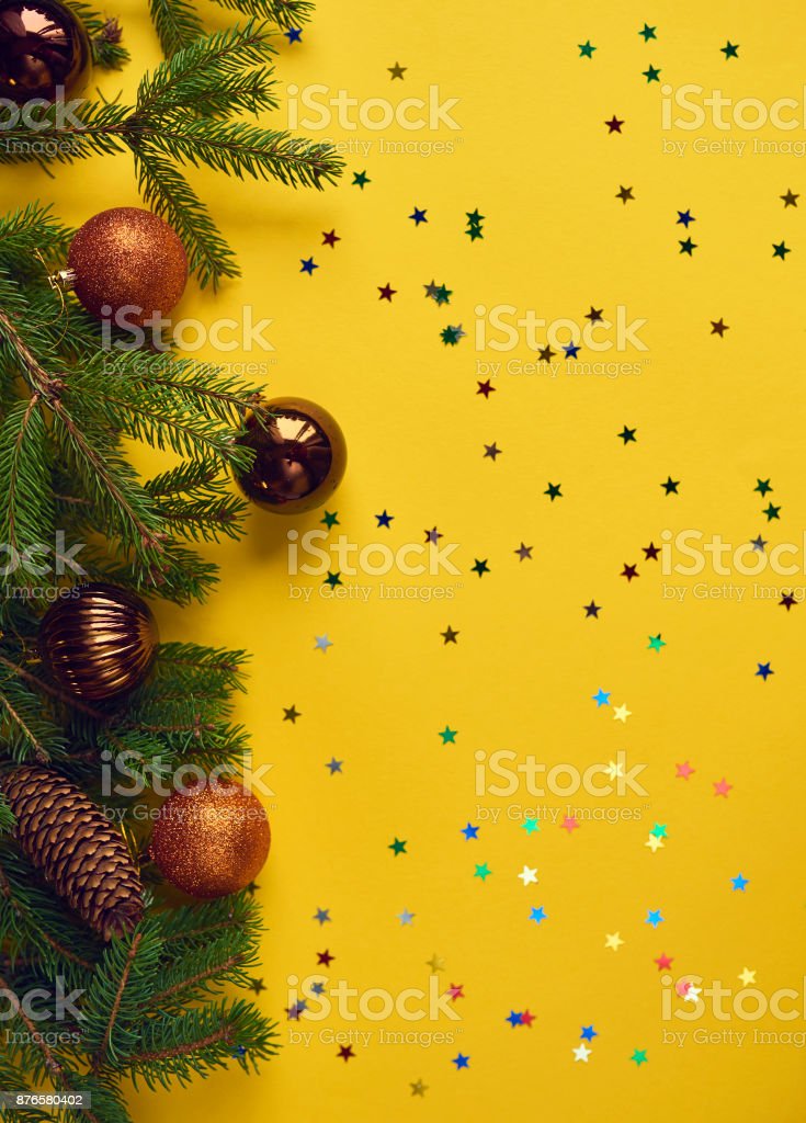 Detail Background Natal Kuning Nomer 20